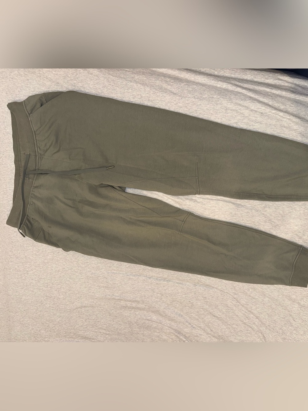 lululemon athletica Men's Olive Jogger Sweatpants